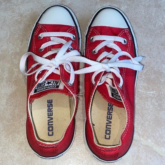 Red Converse Size 6 Women’s / 4 Men’s - Picture 5 of 7